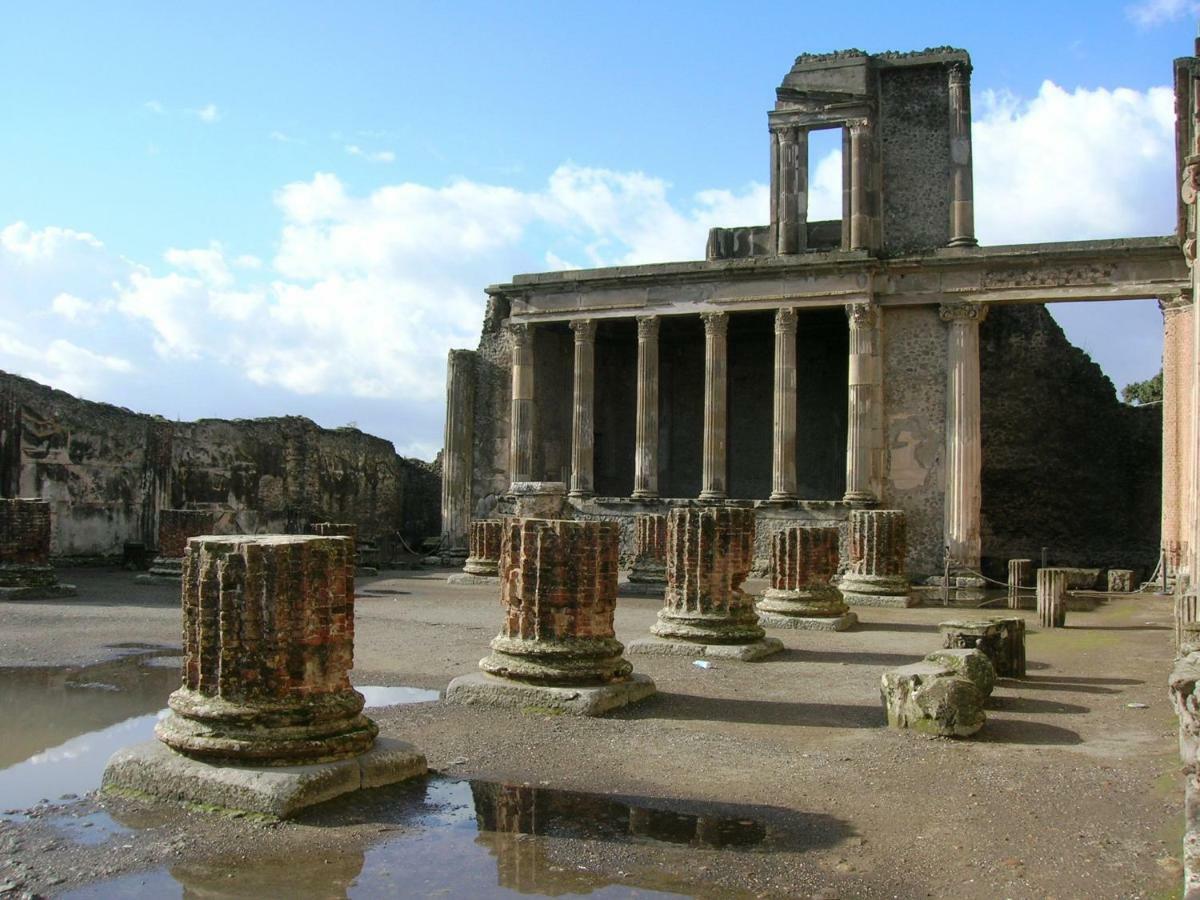 Апартаменты Tra Amalfi, Pompei, Paestum Салерно Экстерьер фото